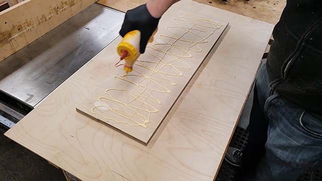 making the cross cut sled