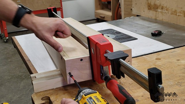 making a router sled carriage