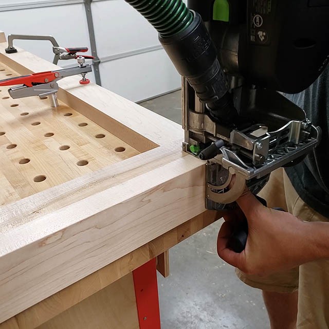 assembling the base of the lathe stand